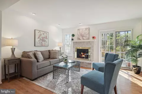 Living - 2046 Derby Ridge Ln #3-9, Silver Spring, MD 20910 photo 1 of 6
