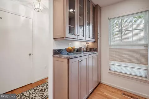 Kitchen - 2046 Derby Ridge Ln #3-9, Silver Spring, MD 20910 photo 4 of 4