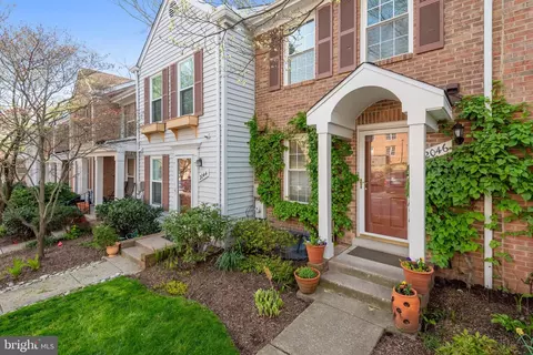 Exterior - 2046 Derby Ridge Ln #3-9, Silver Spring, MD 20910 photo 5 of 5