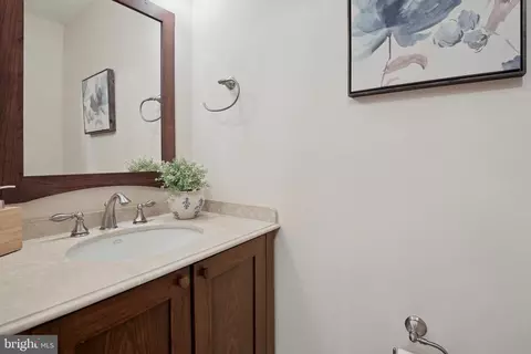 Bath - 2046 Derby Ridge Ln #3-9, Silver Spring, MD 20910 photo 1 of 4