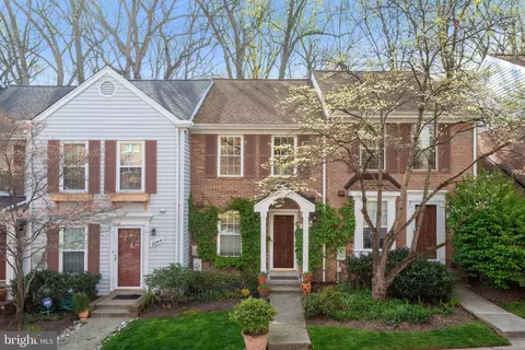 2046 Derby Ridge Ln #3-9, Silver Spring, MD 20910