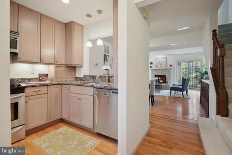 Kitchen - 2046 Derby Ridge Ln #3-9, Silver Spring, MD 20910 photo 1 of 4