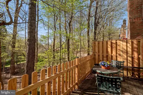 Exterior - 2046 Derby Ridge Ln #3-9, Silver Spring, MD 20910 photo 4 of 5