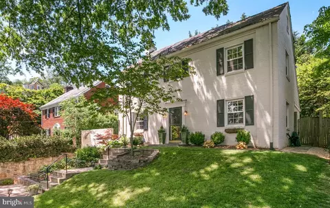 7612 Lynn Dr, Chevy Chase, MD 20815