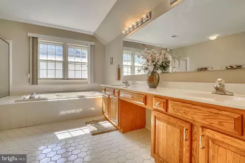 Bath - 1325 Atwood Rd, Silver Spring, MD 20906 photo 3 of 13