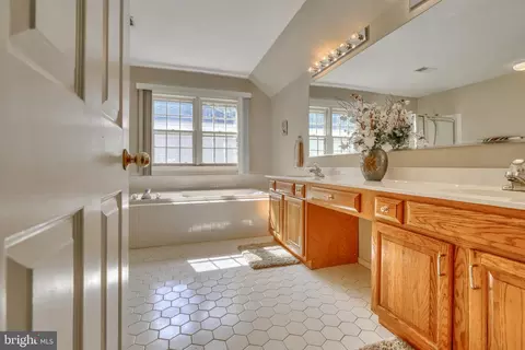 Bath - 1325 Atwood Rd, Silver Spring, MD 20906 photo 2 of 13