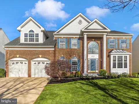 17812 Falconcrest Cir, Germantown, MD 20874