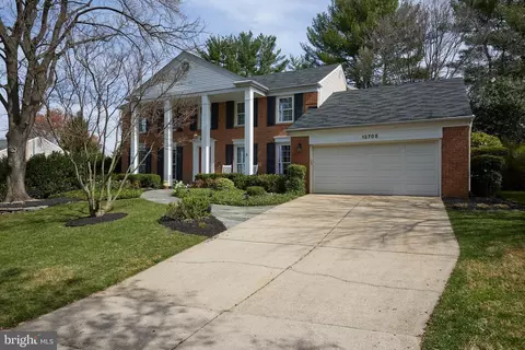 Exterior - 12705 Deep Spring Dr, Potomac, MD 20854 photo 14 of 18