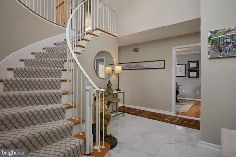 Entry Way - 12705 Deep Spring Dr, Potomac, MD 20854 photo 4 of 6