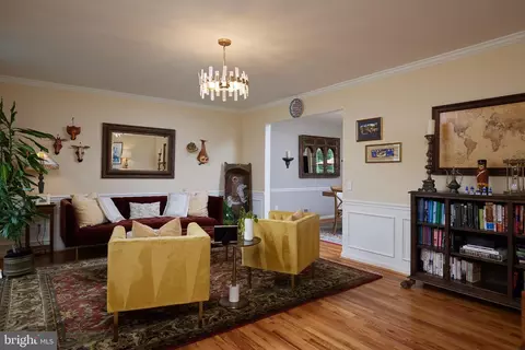 Living - 12705 Deep Spring Dr, Potomac, MD 20854 photo 7 of 10