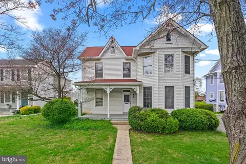 418 E Diamond Ave, Gaithersburg, MD 20877