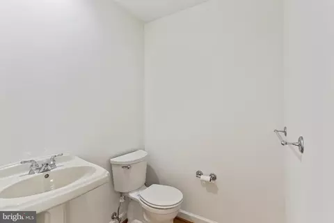 Bath - 10630 Georgia Ave, Silver Spring, MD 20902 photo 2 of 6