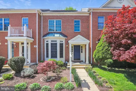 12 Blue Hosta Way, Rockville, MD 20850