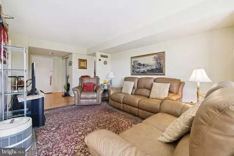 7401 Westlake Ter #501, Bethesda, MD 20817