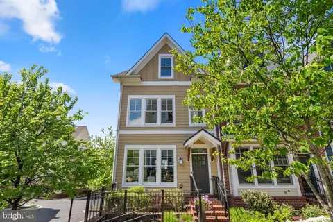 47 Ellsworth Heights St, Silver Spring, MD 20910 photo 2