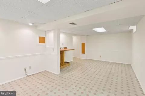 Bath - 1408 Cavendish Dr, Silver Spring, MD 20905 photo 3 of 8