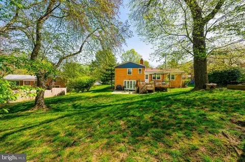Exterior - 10612 Stoneyhill Ct, Silver Spring, MD 20901 photo 10 of 11