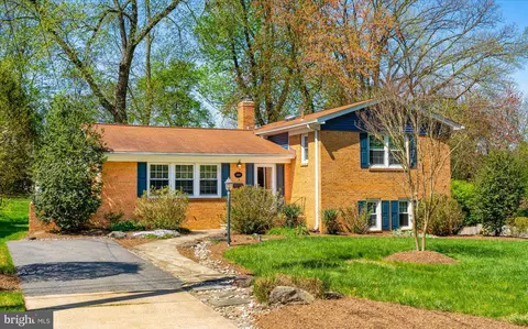 10612 Stoneyhill Ct, Silver Spring, MD 20901