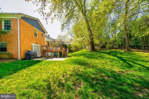 Exterior - 10612 Stoneyhill Ct, Silver Spring, MD 20901 photo 9 of 11