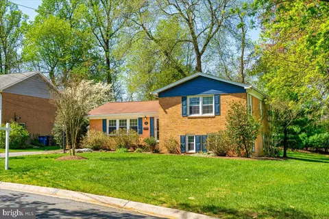 Exterior - 10612 Stoneyhill Ct, Silver Spring, MD 20901 photo 3 of 11