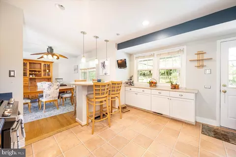 Kitchen - 10612 Stoneyhill Ct, Silver Spring, MD 20901 photo 1 of 7