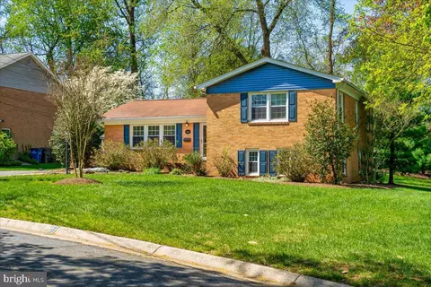 Exterior - 10612 Stoneyhill Ct, Silver Spring, MD 20901 photo 8 of 11
