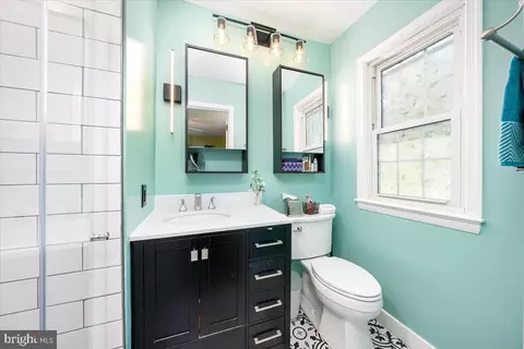 Bath - 10612 Stoneyhill Ct, Silver Spring, MD 20901 photo 1 of 5
