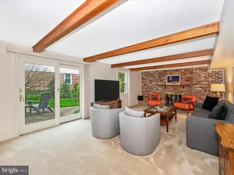 Living - 11906 Devilwood Dr, Potomac, MD 20854 photo 5 of 12