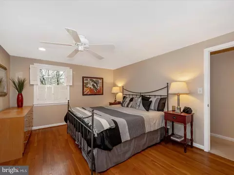 Bedroom - 11906 Devilwood Dr, Potomac, MD 20854 photo 2 of 6