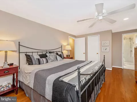 Bedroom - 11906 Devilwood Dr, Potomac, MD 20854 photo 3 of 6
