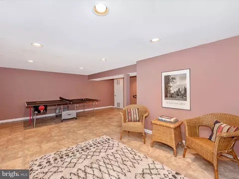 Living - 11906 Devilwood Dr, Potomac, MD 20854 photo 10 of 12