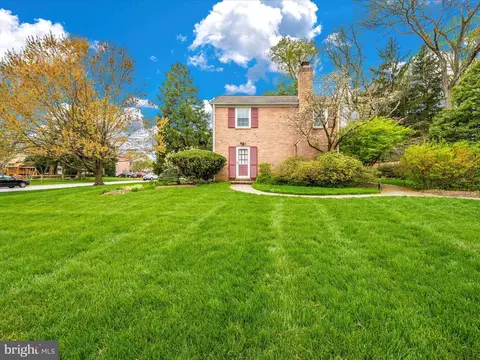 Exterior - 11906 Devilwood Dr, Potomac, MD 20854 photo 8 of 11