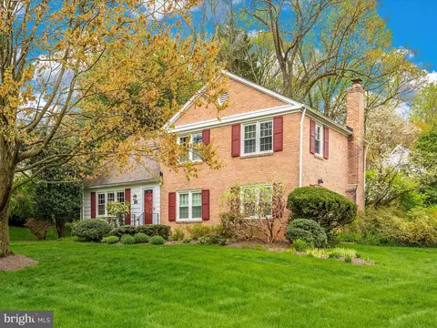 Exterior - 11906 Devilwood Dr, Potomac, MD 20854 photo 11 of 11