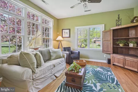 Living - 815 Notley Rd, Silver Spring, MD 20904 photo 8 of 9