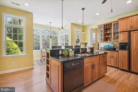 Kitchen - 815 Notley Rd, Silver Spring, MD 20904 photo 5 of 6