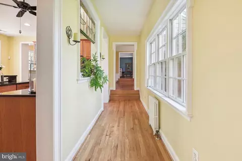 Entry Way - 815 Notley Rd, Silver Spring, MD 20904 photo 3 of 3
