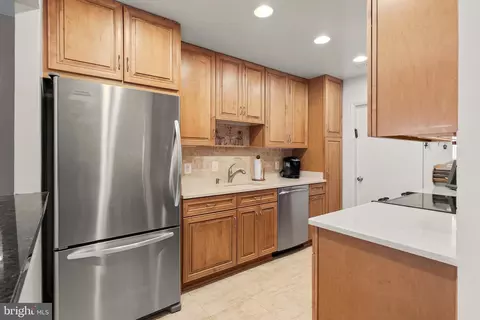 Kitchen - 4 Pimlico Ct #13-B, Silver Spring, MD 20906 photo 6 of 6