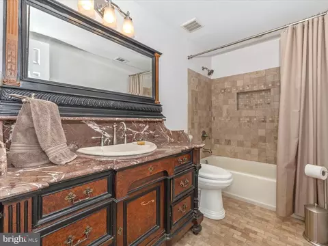 Bath - 15920 Barnesville Rd, Boyds, MD 20841 photo 1 of 5