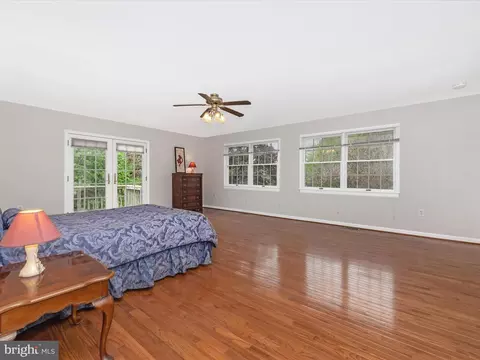 Bedroom - 15920 Barnesville Rd, Boyds, MD 20841 photo 3 of 8
