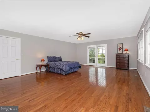 Bedroom - 15920 Barnesville Rd, Boyds, MD 20841 photo 2 of 8