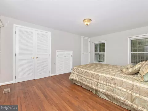 Bedroom - 15920 Barnesville Rd, Boyds, MD 20841 photo 6 of 8