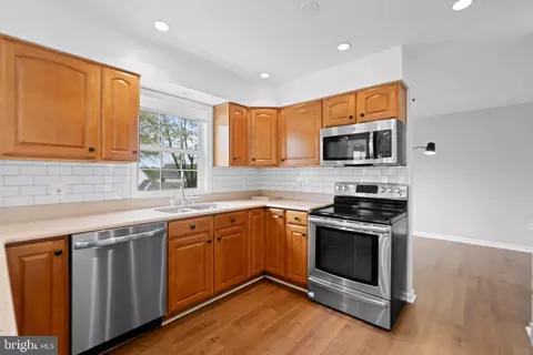 Kitchen - 3142 Fairland Rd, Silver Spring, MD 20904 photo 3 of 3