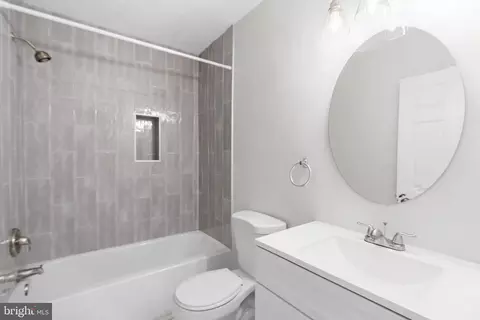 Bath - 3142 Fairland Rd, Silver Spring, MD 20904 photo 3 of 4