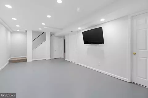 Exterior - 3142 Fairland Rd, Silver Spring, MD 20904 photo 3 of 10