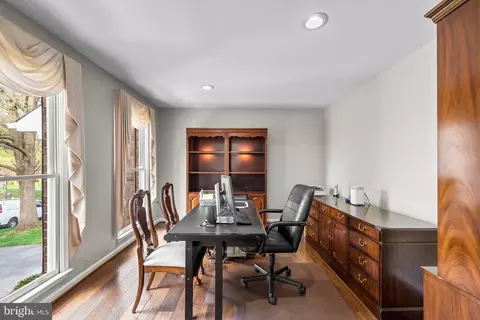 Dining - 605 Pebble Beach Dr, Silver Spring, MD 20904 photo 1 of 4