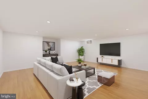 Living - 605 Pebble Beach Dr, Silver Spring, MD 20904 photo 8 of 8