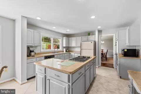 Kitchen - 605 Pebble Beach Dr, Silver Spring, MD 20904 photo 1 of 3