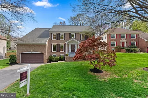 Exterior - 605 Pebble Beach Dr, Silver Spring, MD 20904 photo 2 of 8