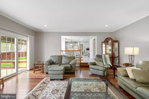 Living - 605 Pebble Beach Dr, Silver Spring, MD 20904 photo 4 of 8