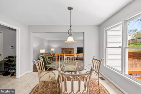 Dining - 605 Pebble Beach Dr, Silver Spring, MD 20904 photo 2 of 4